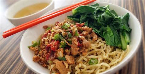 Mie Ayam Mantap: Rahasia Rasa yang Bikin Kembali Lagi di Cilacap